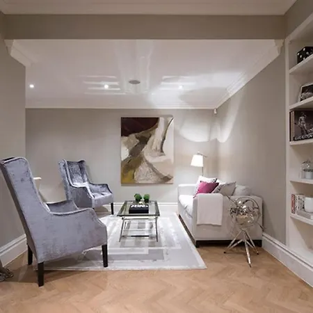 5 Double Bed Town House In South Kensington Villa London