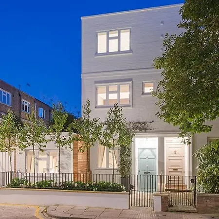 Villa 5 Double Bed Town House In South Kensington
