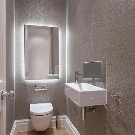 5 Double Bed Town House In South Kensington *
