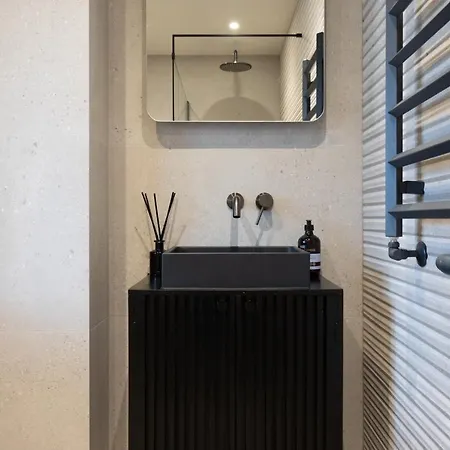 Apartment Stunning Townhouse With Large Roof Terrace