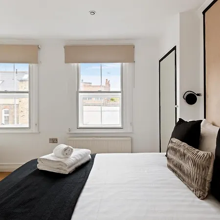 Knightsbridge Emerald By Dena Elite Collection Holiday home *