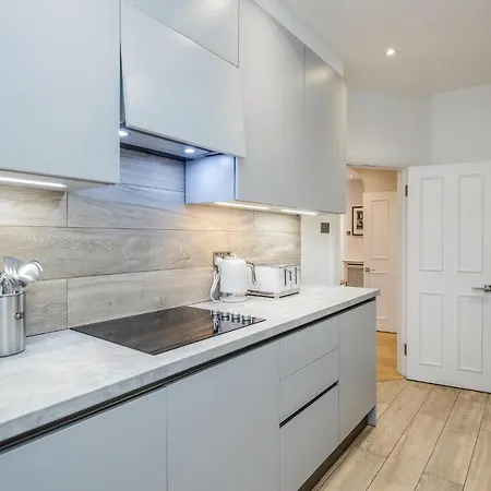 Apartment Modern Lovely 2 Bed Hyde Park With Ac London
