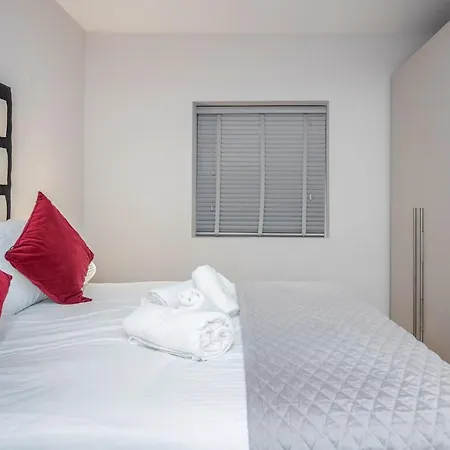 Apartment Modern Lovely 2 Bed Hyde Park With Ac London