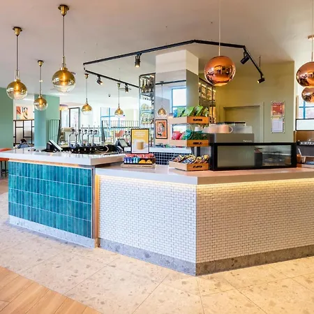 Hotel London Sutton 4*