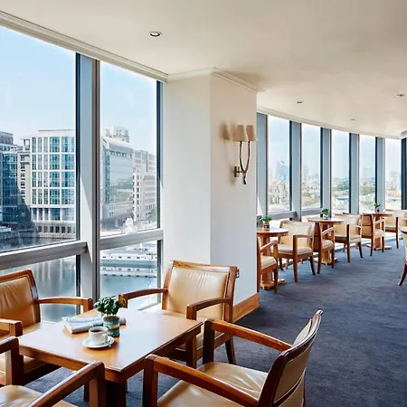 Marriott Canary Wharf 5*