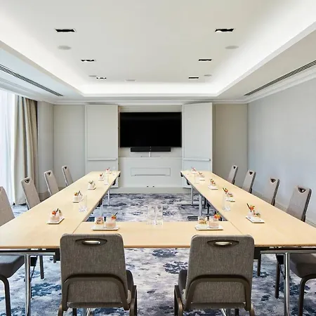호텔 Marriott Canary Wharf 5*