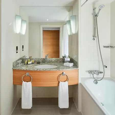 Marriott Canary Wharf 5*