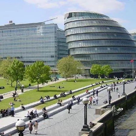 Go Native Lon Bridge Hotell London