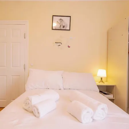 Pass The Keys Flat 3 And 4 Floor Comfy Two Studio Apartamento *