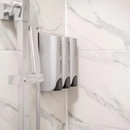 Selwyn Road Apartment London