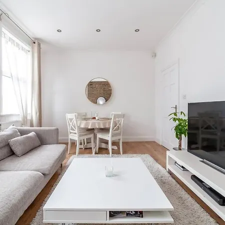2 Bedroom Duplex Apartment *