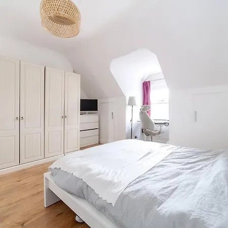 Apartment 2 Bedroom Duplex *