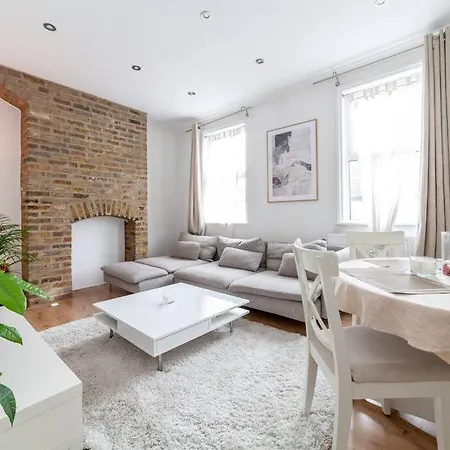 2 Bedroom Duplex * London