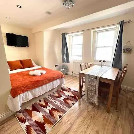 Apartment Cosy One Bedroom Flat In *