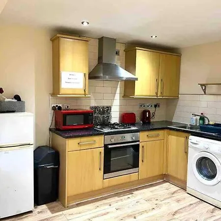 Cosy One Bedroom Flat In * London