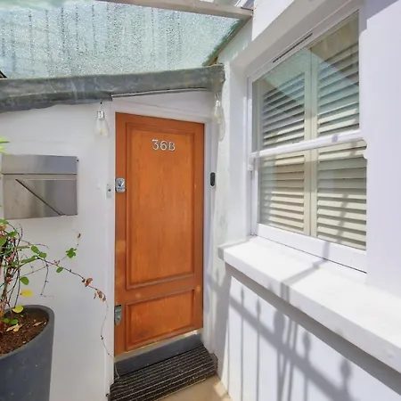 Large 1 Bedroom Flat In Paddington *