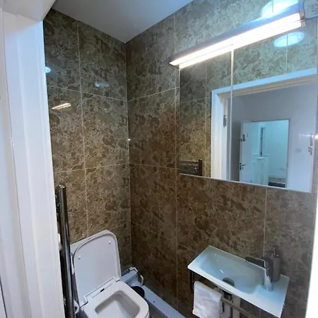 Clapham South Station By Pink Consultants Apartment London