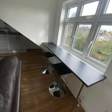 Apartment Clapham South Station By Pink Consultants