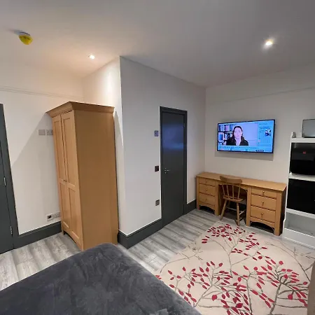 Guest house In Modernised Victorian House