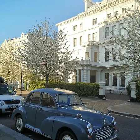 Art Deco Oasis: Hyde Park Adjacent London