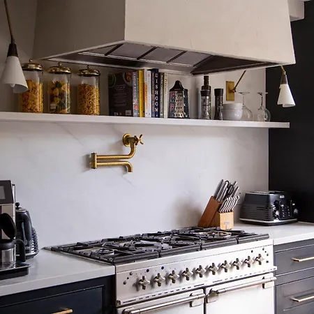 بيت للعطل The Luxury Fulham Townhouse *