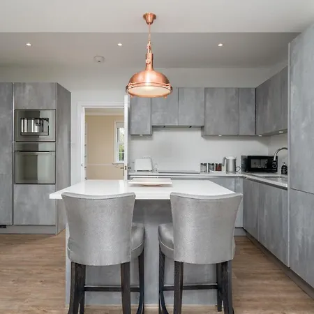 Holiday home Elegant 3 Bedroom Retreat Minutes From Canary Wharf London