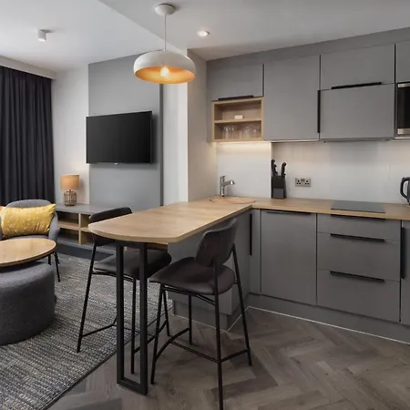 Staybridge London-vauxhall By Ihg Hotel 4*