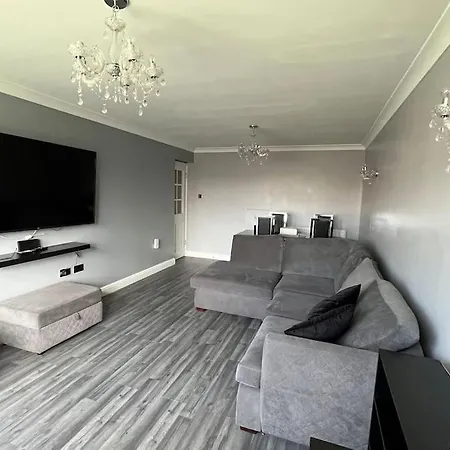 Modern And Stylish 2 Bed * Beckenham