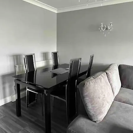 Modern And Stylish 2 Bed * Beckenham
