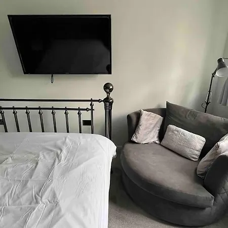 Apartment Modern And Stylish 2 Bed *
