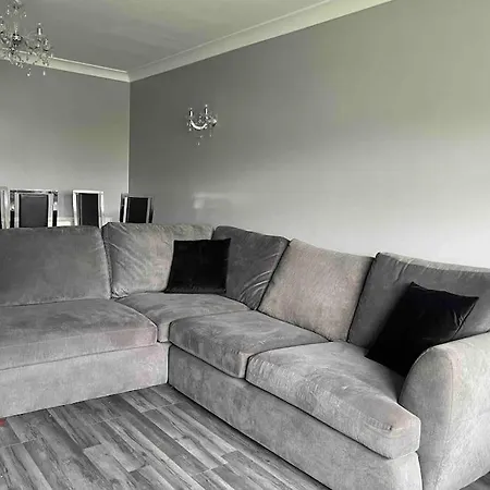 Modern And Stylish 2 Bed * Beckenham
