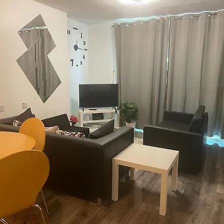 Two Bedroom Flat In Greenwich Near The 02 * London