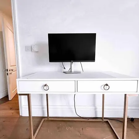 Apartment Modern Nespresso Luxe *