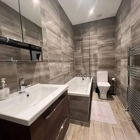 Star Finchley Road 3-bed Oasis With Garden * Londra