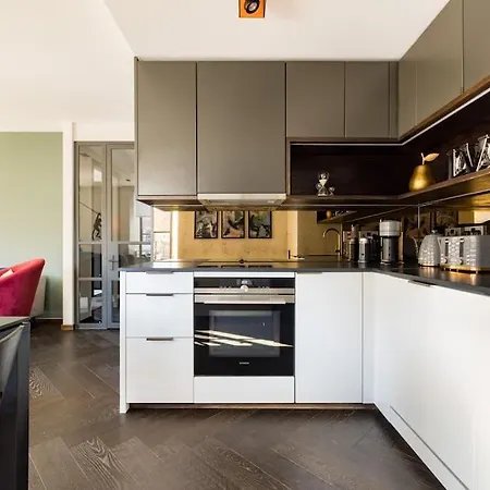 The Soho Star Apartment *