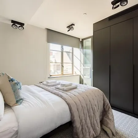 The Soho Star Apartment