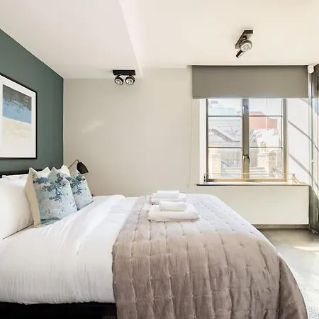 The Soho Star Apartment *