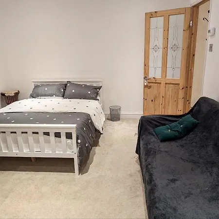 Apartment Fully-equipped Flat In The Of *