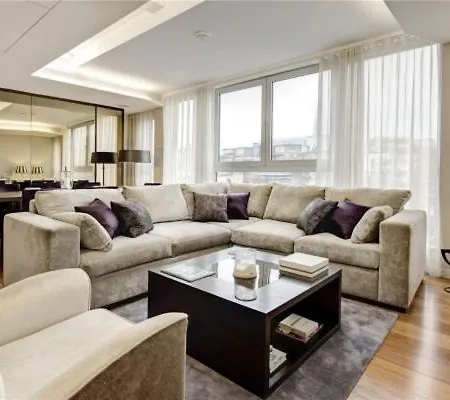 Central London Bed & Breakfast Bed & Breakfast