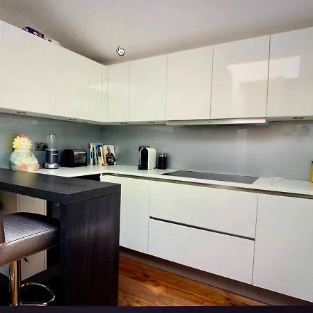 Central London Bed & Breakfast Bed & Breakfast London