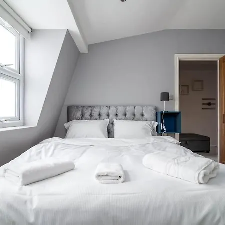 Luxury Located Near Marble Arch & Baker Street Apartment London