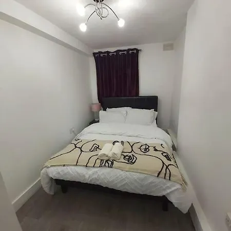 Away Barking * Barking (Greater London)