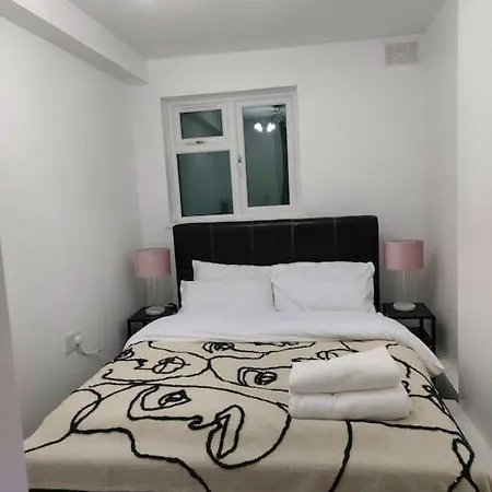 Away Barking Apartamento *
