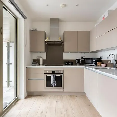 Luxury Double Bedroom In Gallions Reach * Beckton