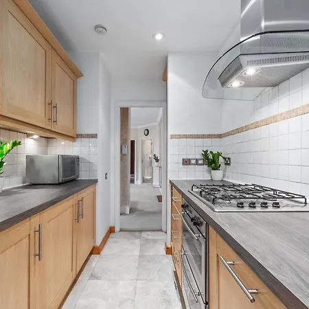 Apartment The Mayfair Large Snug London