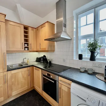 New Oxford Circus 2 Bedr, 3 Beds Location Apartment *