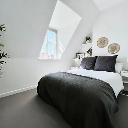 Apartment New Oxford Circus 2 Bedr, 3 Beds Location *