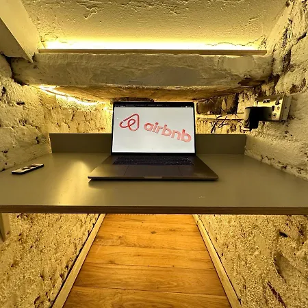 Apartamento Modern Flat With King Bed, Garden & Outdoor Dining Londres