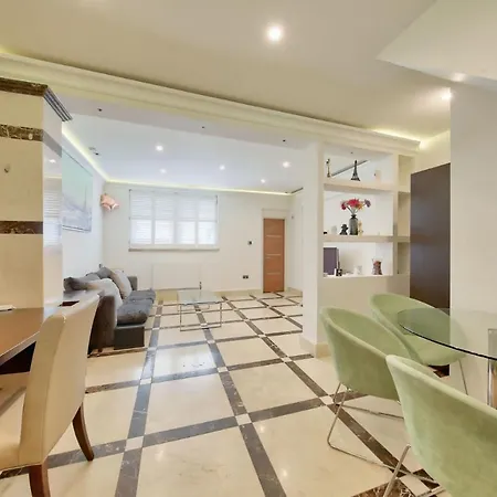 Large 1 Bedroom Flat In Paddington Apartment *