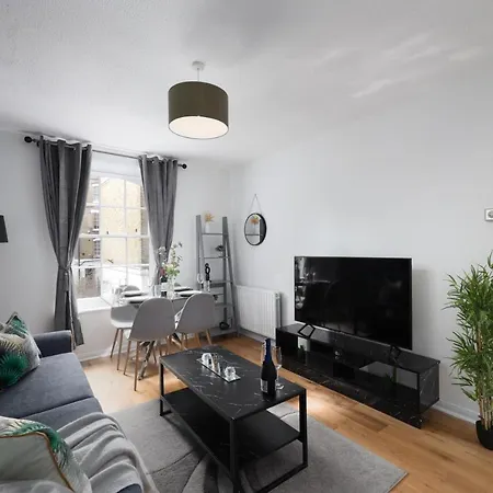 Modern One Bedroom Next To Old Street London